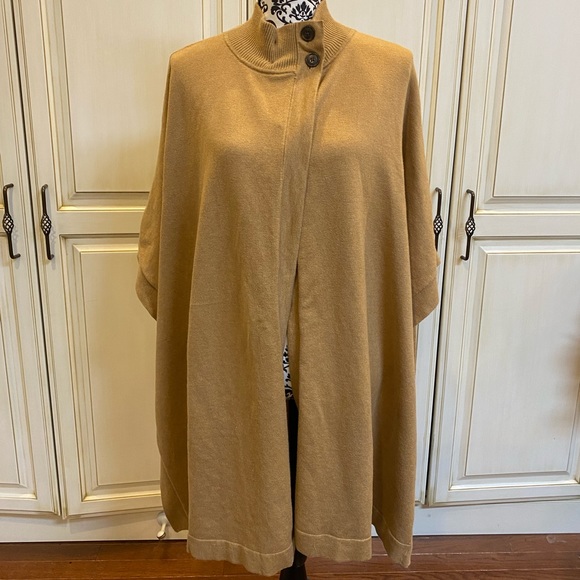 Banana Republic Size M/L Tan Sweater Poncho Cape - Picture 2 of 13